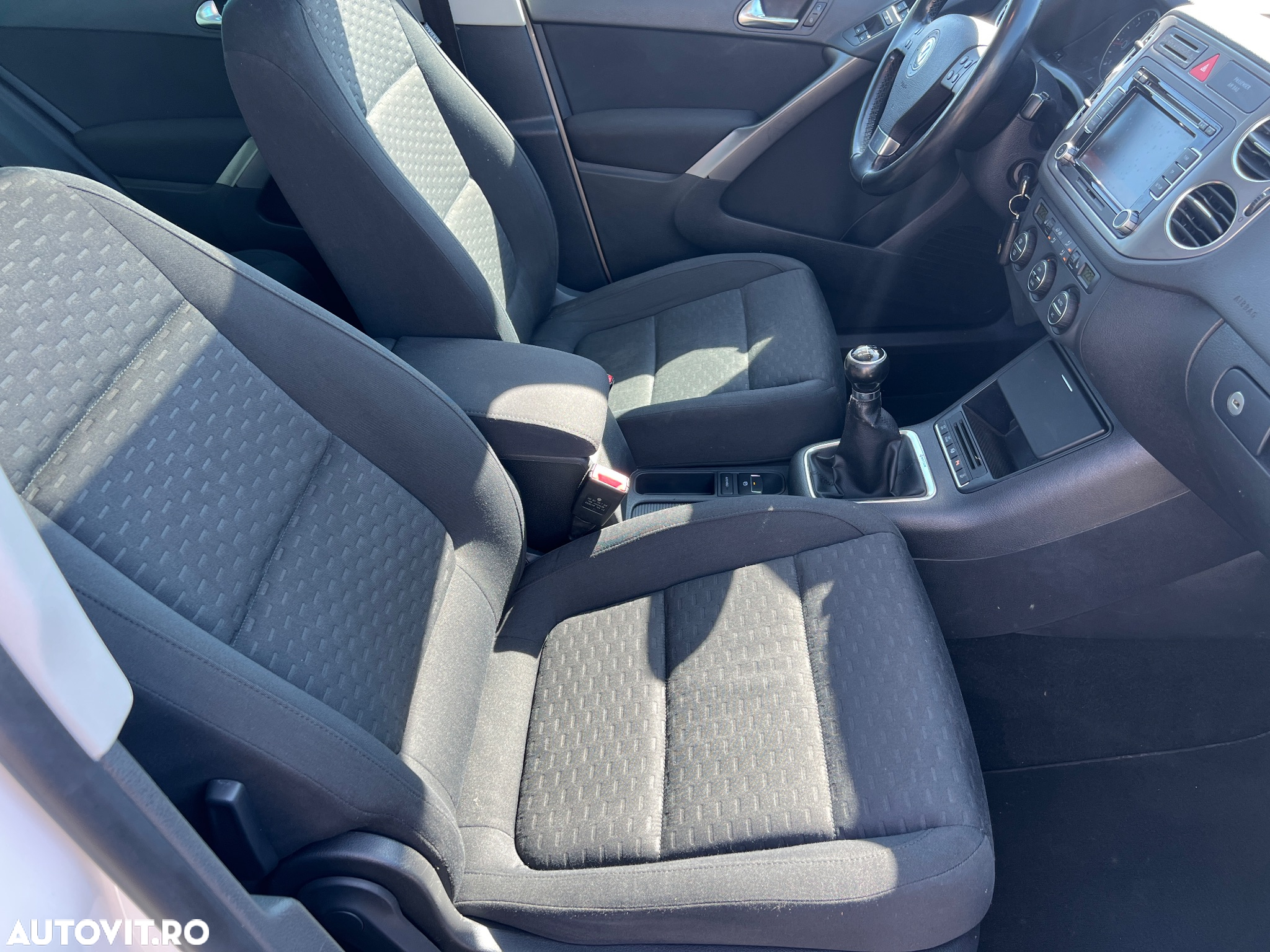 Volkswagen Tiguan - 12