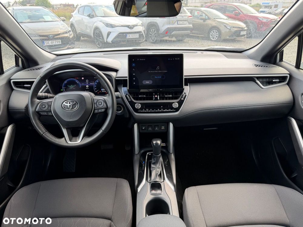 Toyota Corolla Cross - 9