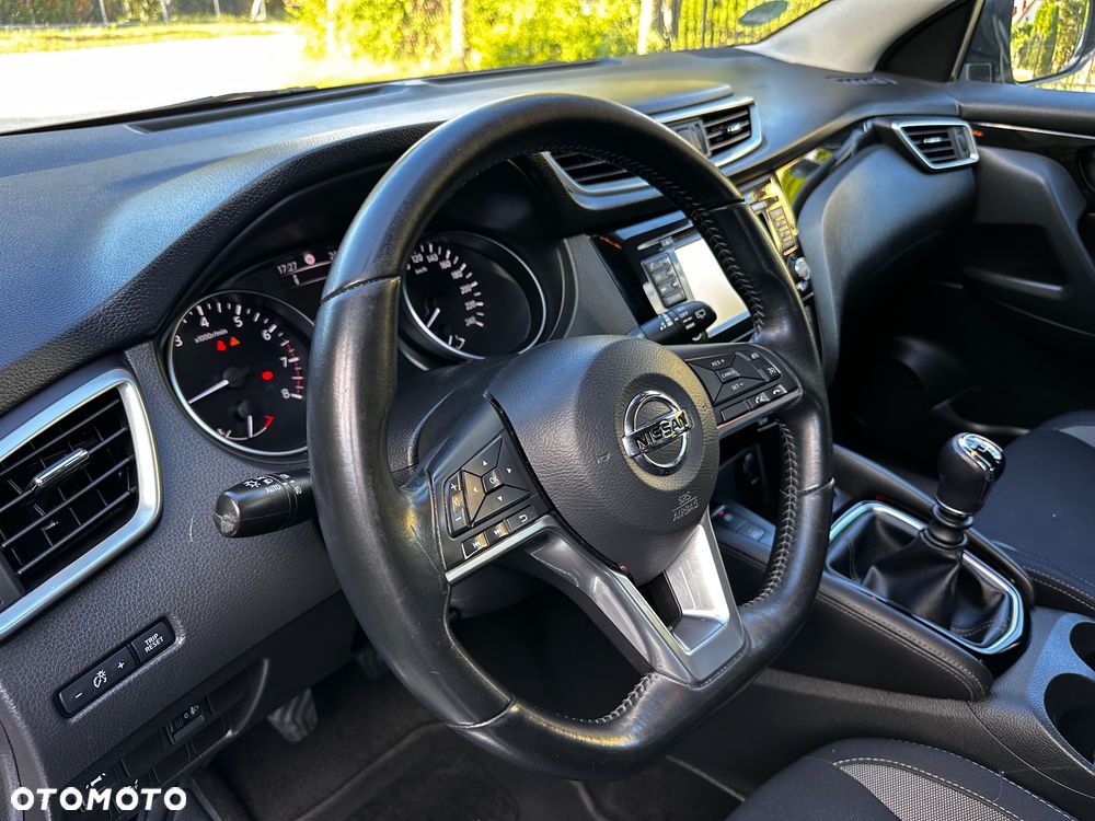 Nissan Qashqai 1.2 DIG-T N-Vision - 24