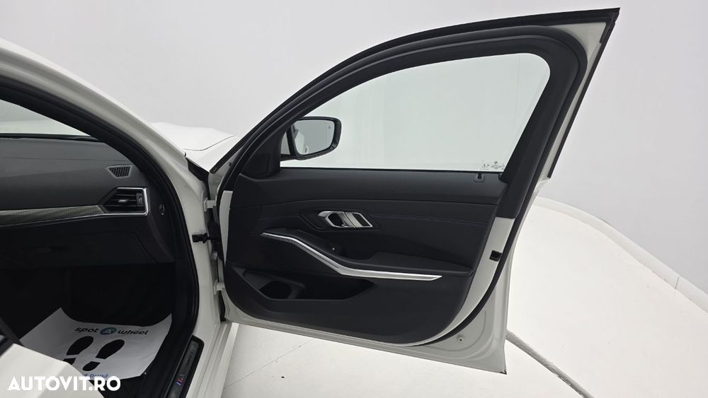 BMW Seria 3 - 17