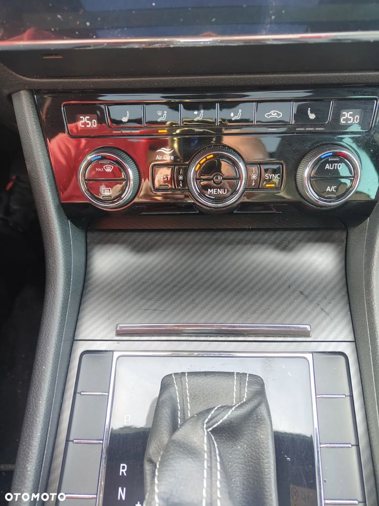 Skoda Superb 2.0 TDI SCR Sportline DSG - 16