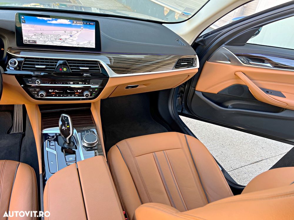 BMW Seria 5 520d Aut. Luxury Line - 13