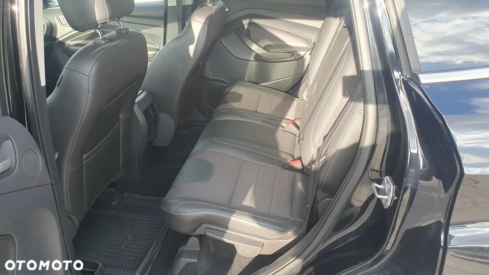 Ford Kuga 2.0 TDCi 4x4 Titanium - 10