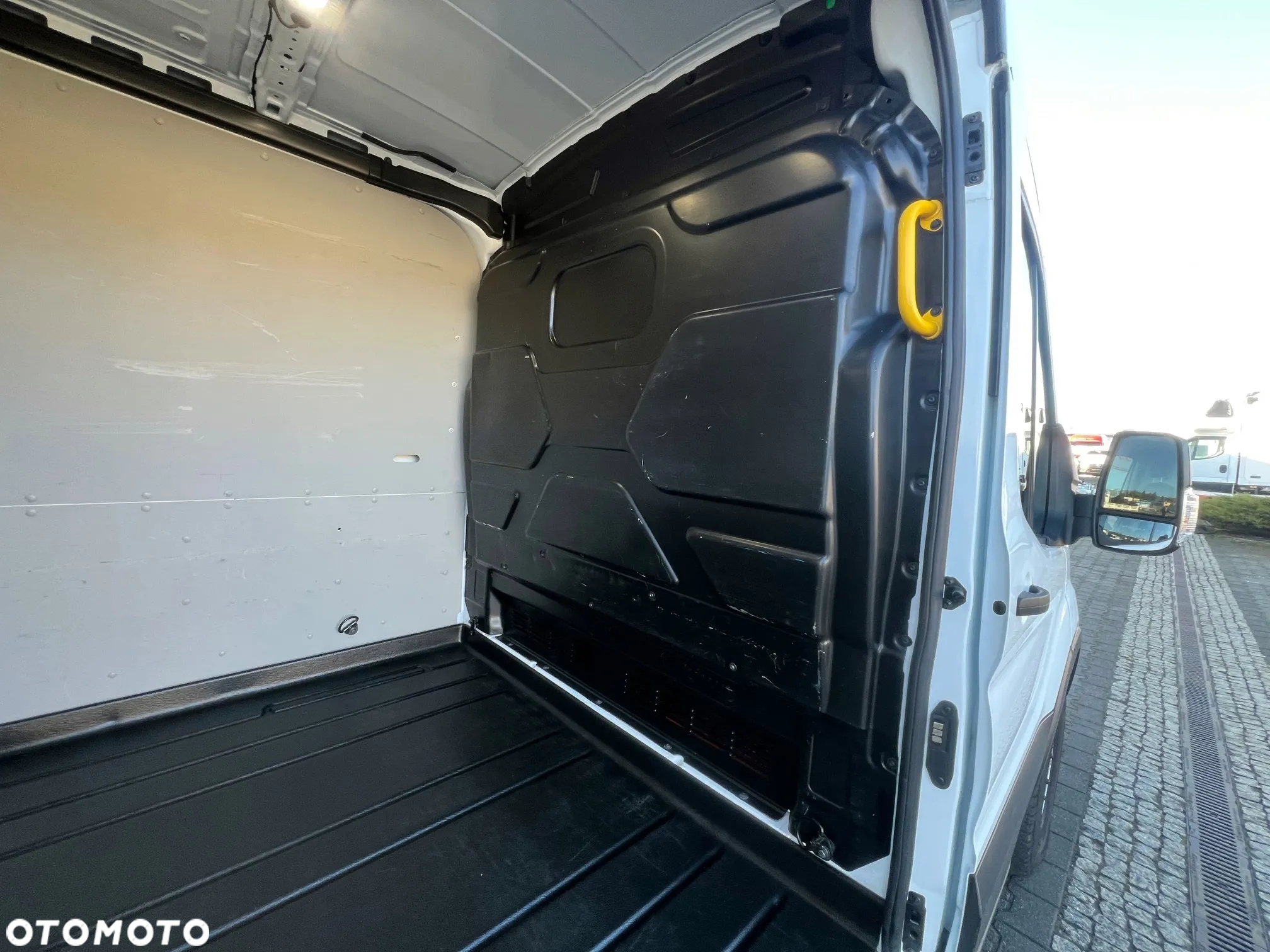 Ford Transit L2H2 Furgon Blaszak Lift Salon PL, Jeden Właściciel - 16