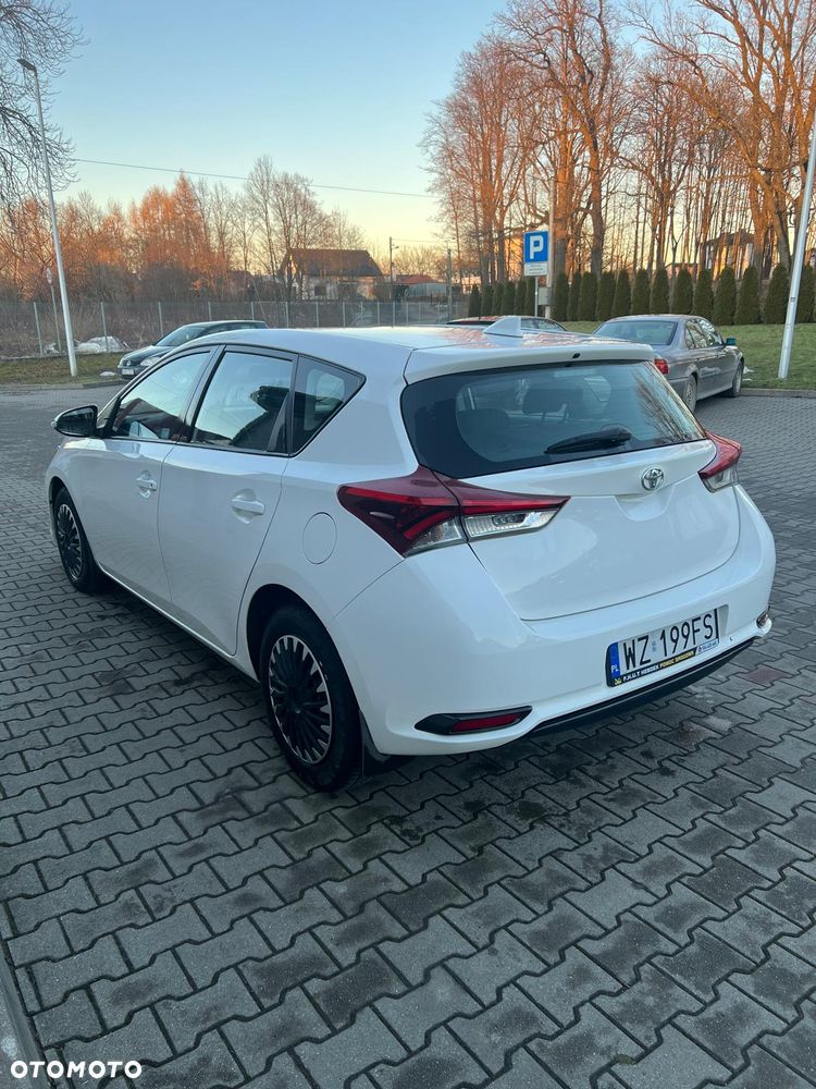 Toyota Auris 1.4 D-4D Comfort - 8