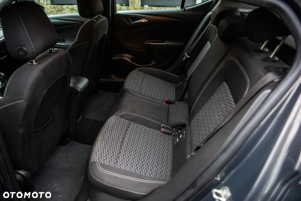 Opel Astra 1.4 Turbo Edition - 22