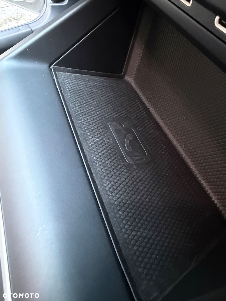 Volkswagen Golf Variant 2.0 TDI SCR DSG Life - 21