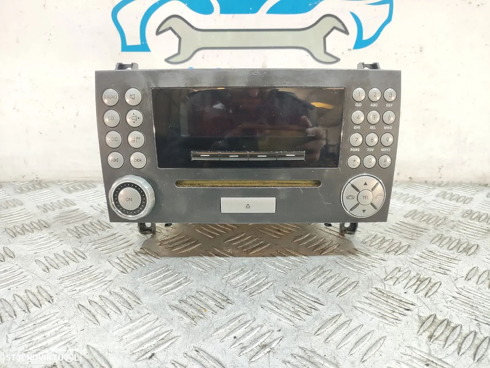 Auto radio Mercedes Benz SLK R171 - 1