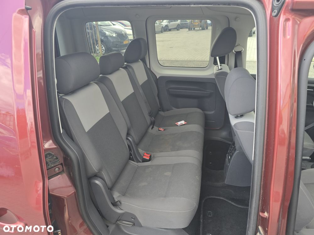 Volkswagen Caddy Trendline DSG - 15