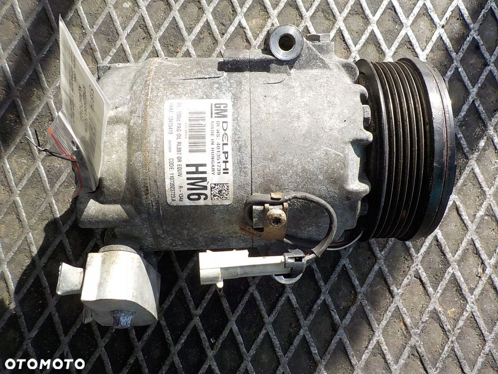 OPEL ASTRA H SPRĘŻARKA KLIMATYZACJI 13415419 HM6 - 1