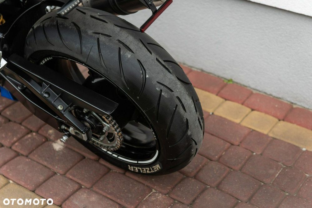 Suzuki GSX-R - 8