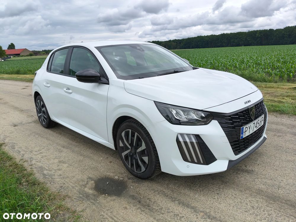 Peugeot 208 - 1