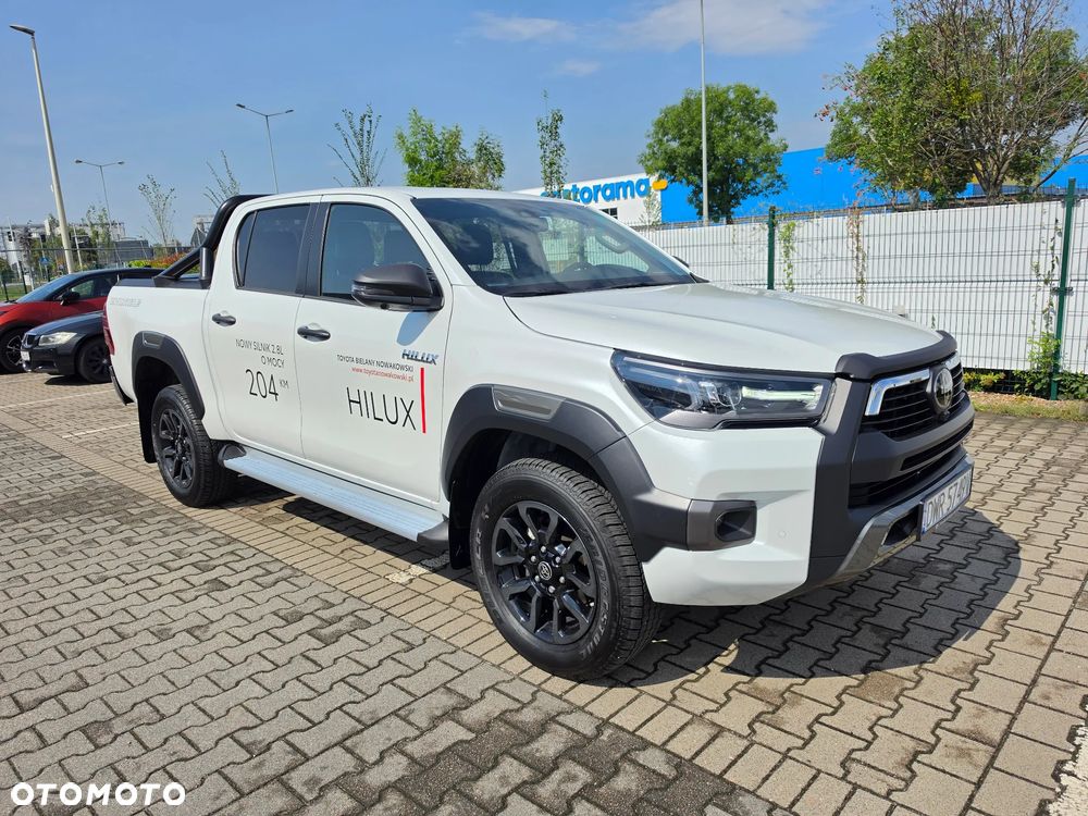  Hilux 2.8 D-4D mHEV Double Cab Invincible 4x4
