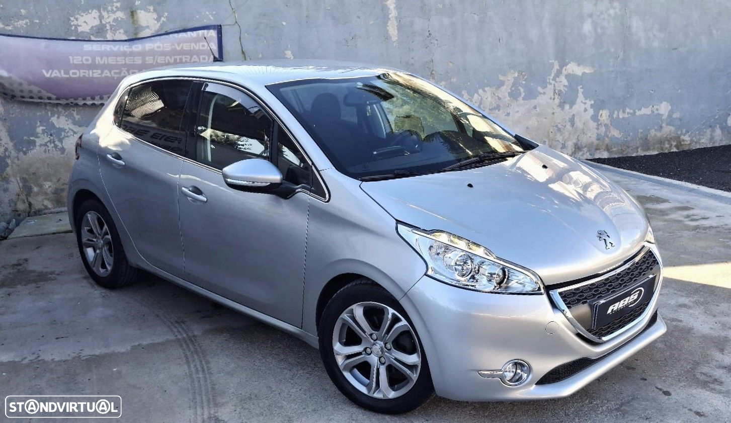 Peugeot 208 1.6 e-HDi Allure 2-Tronic - 2