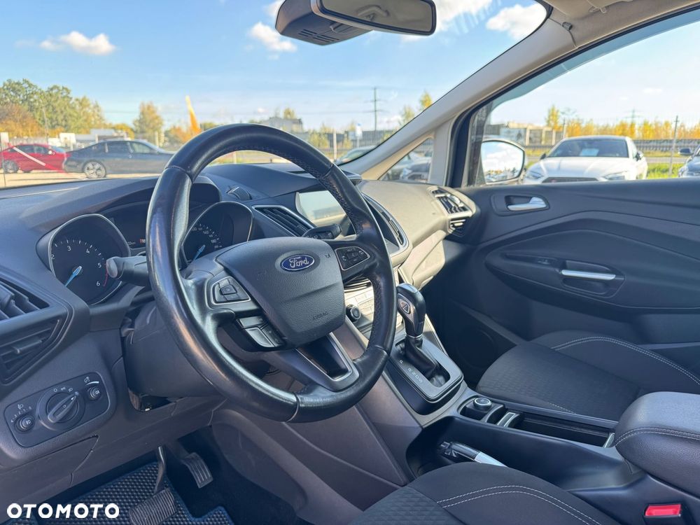 Ford Grand C-MAX - 11