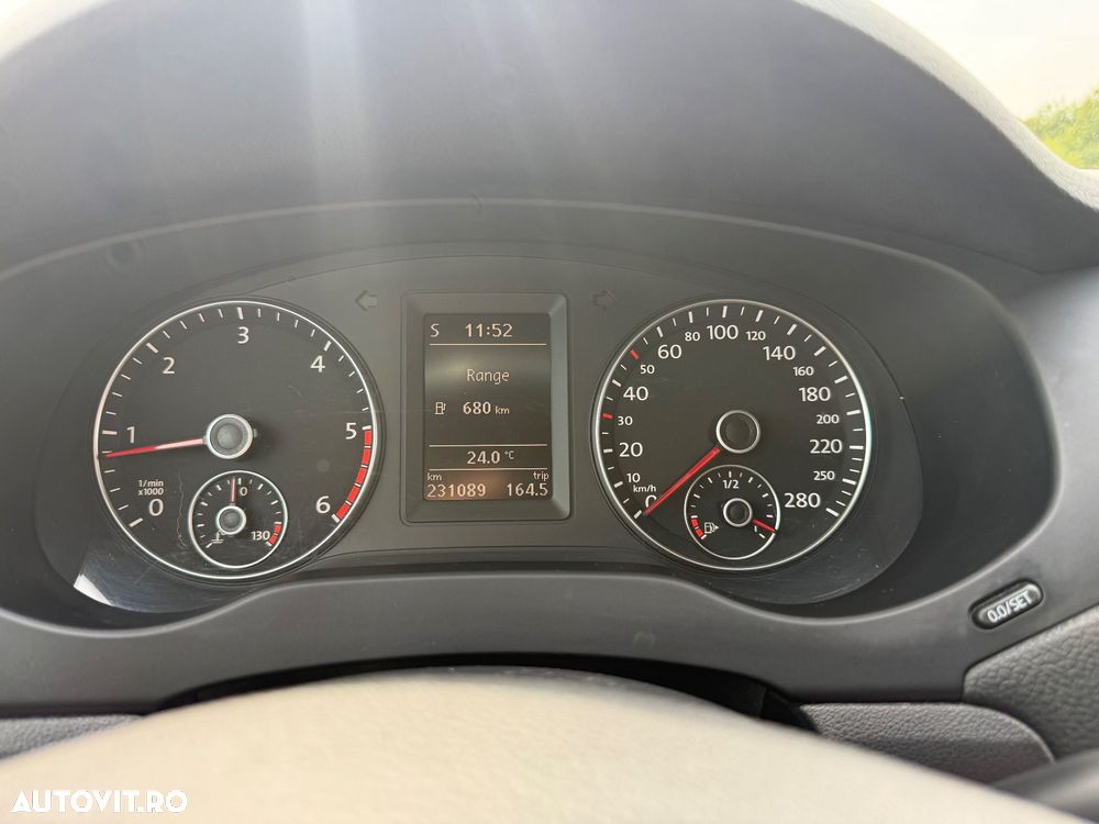 Volkswagen Jetta 1.6 TDI Highline - 18