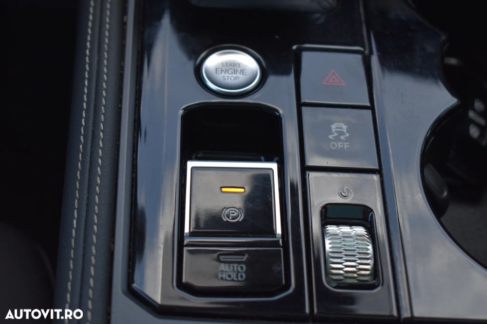Volkswagen Touareg V6 TDI 4MOTION Elegance - 34
