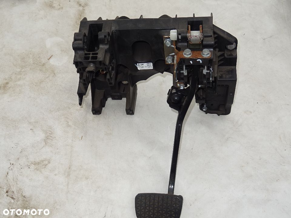 PŁYTA POD PEDAŁY OPEL INSIGNIA EUROPA przekładka do anglika - 2