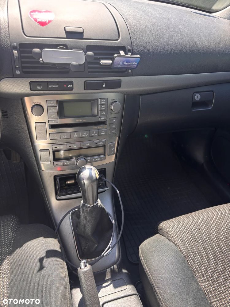 Toyota Avensis 2.0 VVT-i Sol - 6