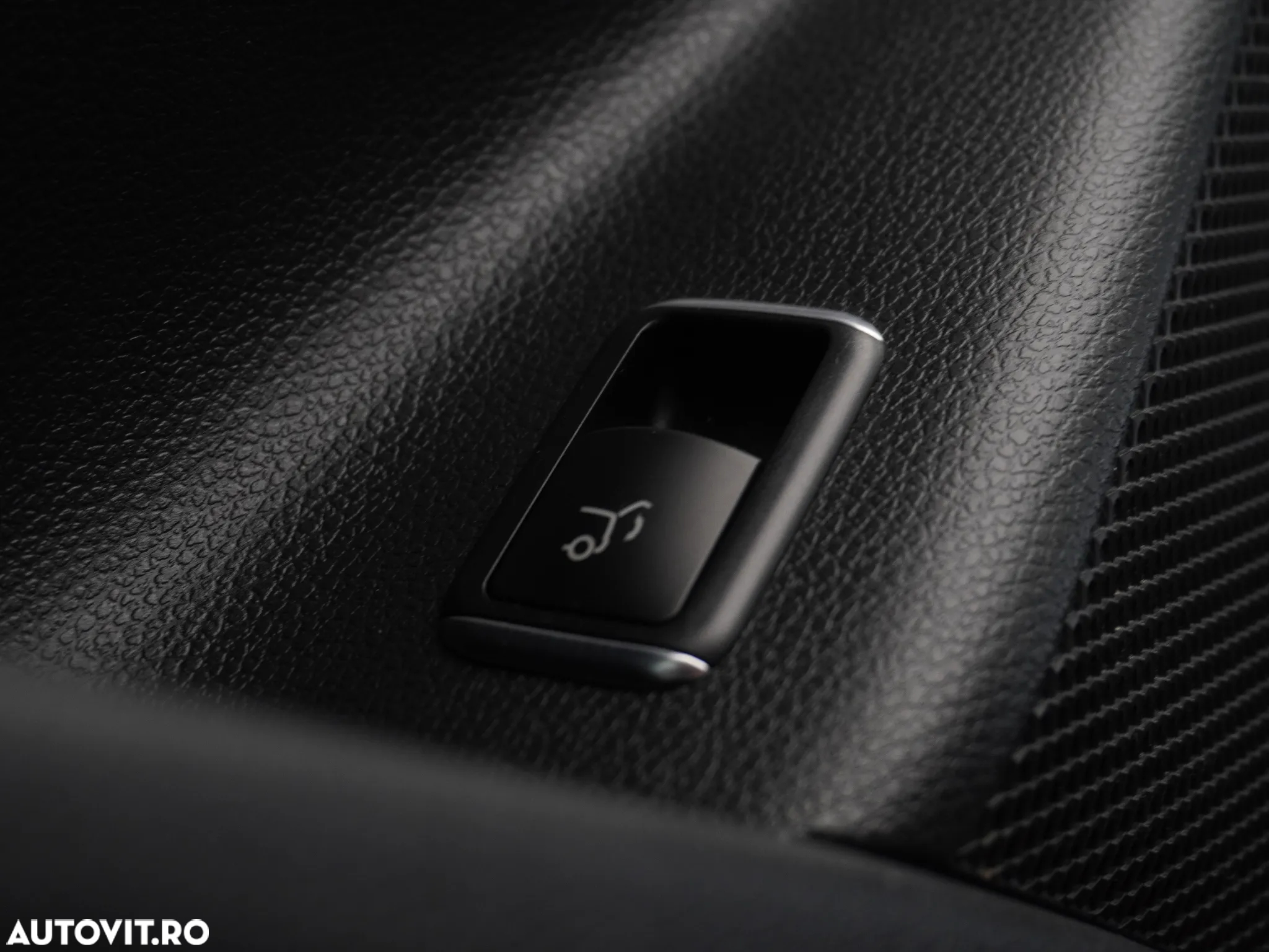 Mercedes-Benz GLA - 22