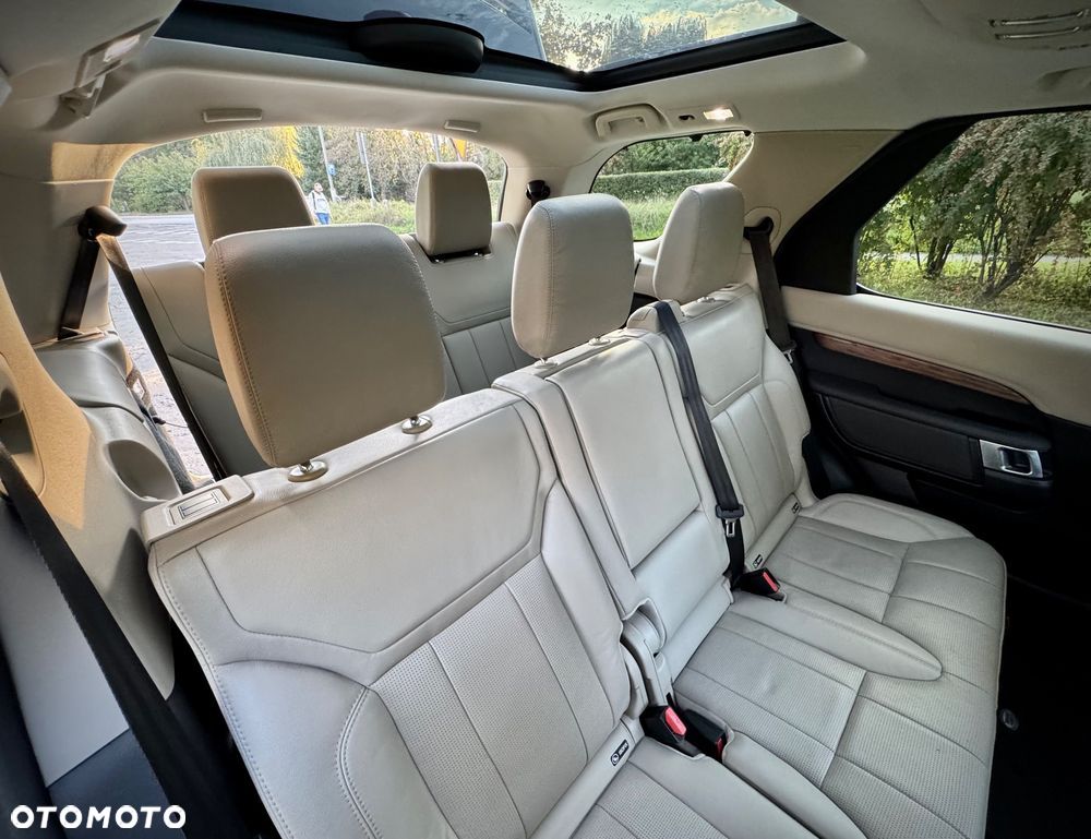 Land Rover Discovery V 3.0 Si6 HSE - 10