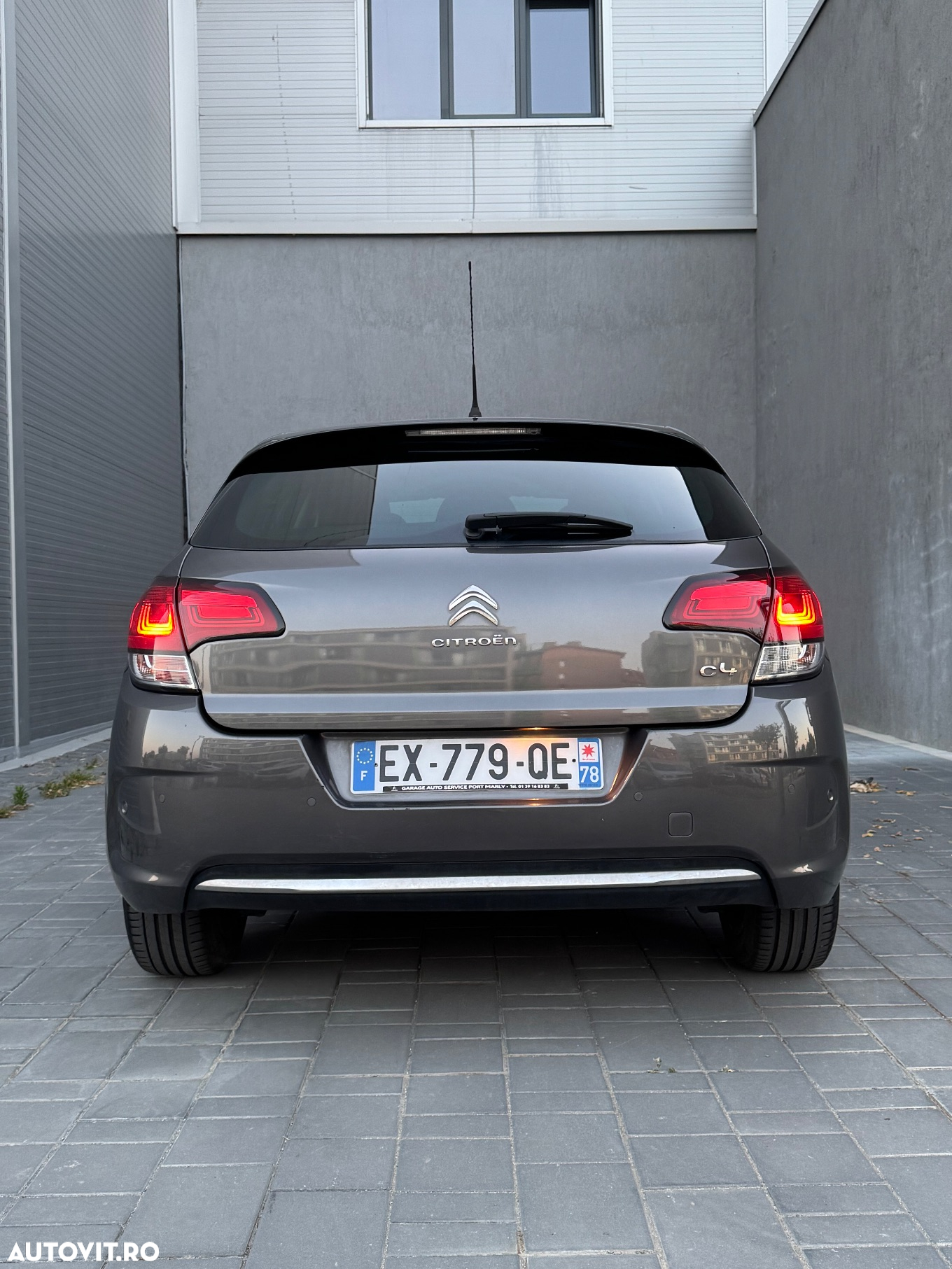 Citroën C4 BlueHDi 120 Stop&Start EAT6 Shine - 37