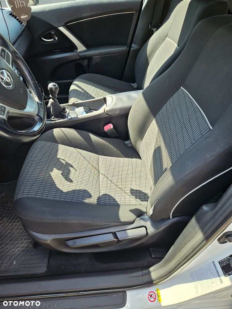 Toyota Avensis 1.6 Active - 14
