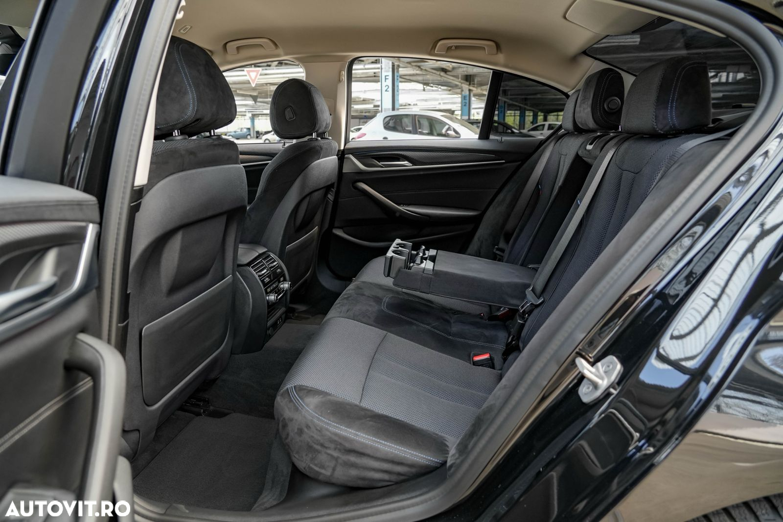BMW Seria 5 530e xDrive AT PHEV - 16