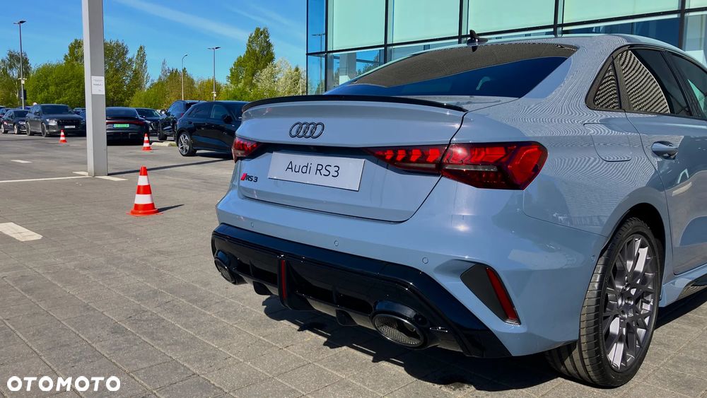 Audi RS3 Limousine - 13