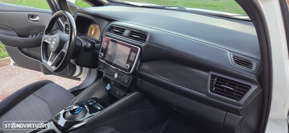 Nissan Leaf N-Connecta - 16