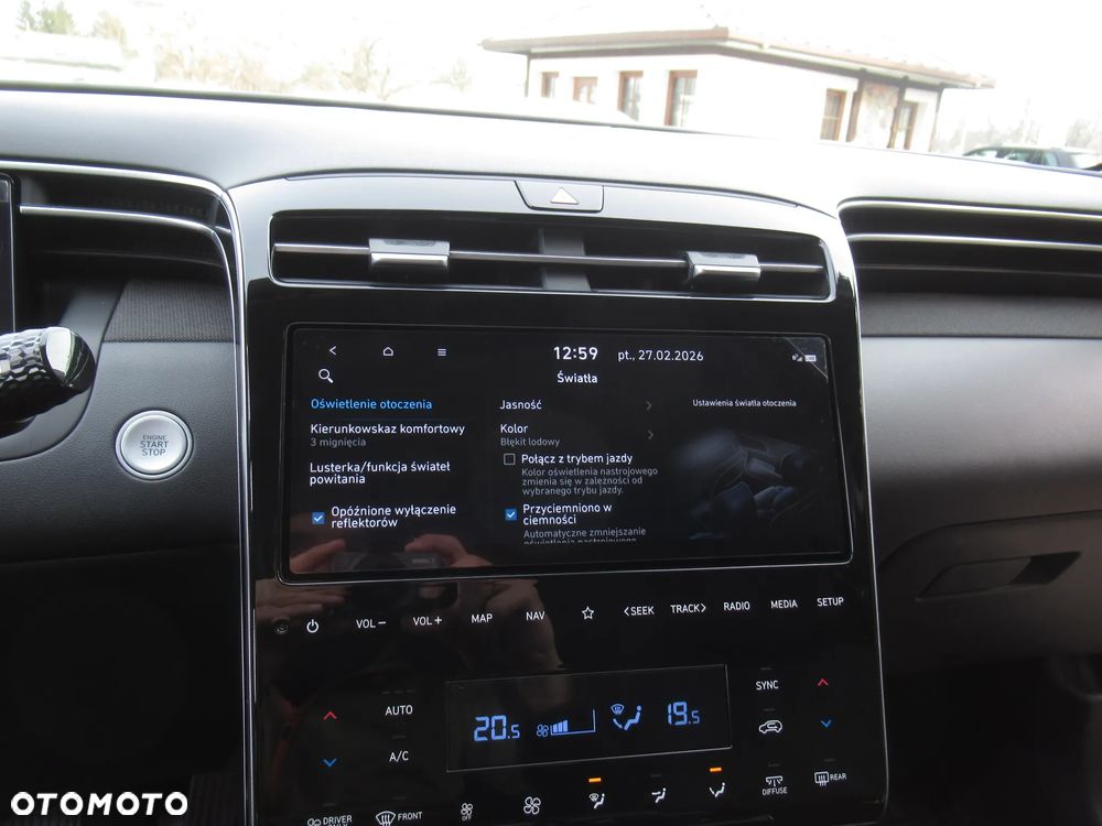 Hyundai Tucson 1.6 T-GDi HEV Executive 2WD - 29