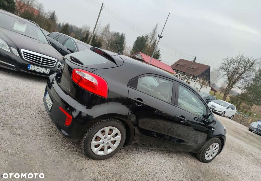 Kia Rio - 5