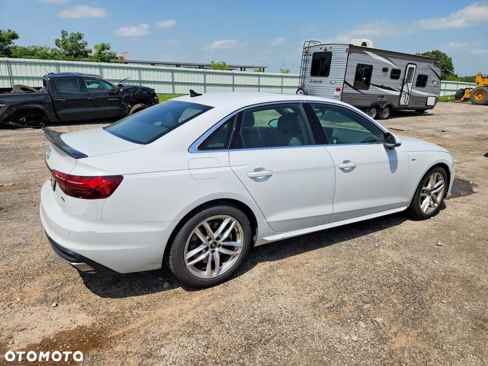 Audi A4 Limousine 45 TFSI quattro S tronic S line - 4