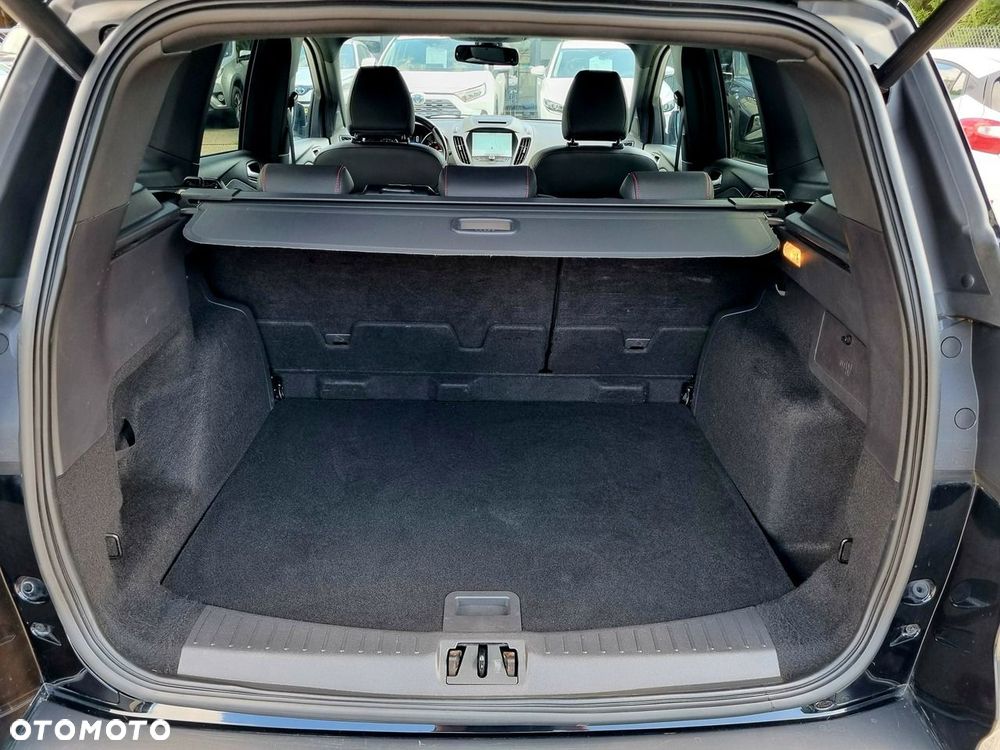 Ford Kuga 1.5 EcoBoost 2x4 ST-Line - 14