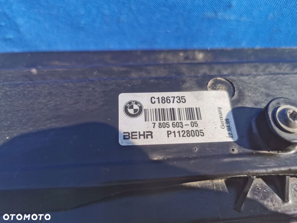 bmw 5 e60 e61 lift chłodnice wiatrak obudowa 2.0 diesel automat - 4