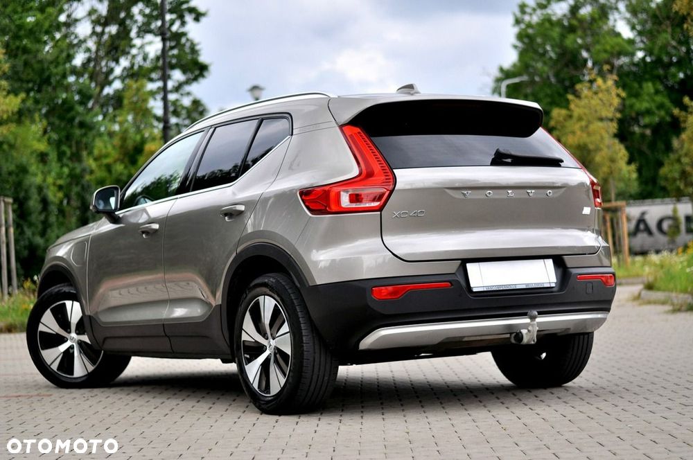 Volvo XC 40 T4 Plug-In Hybrid Plus Dark - 3