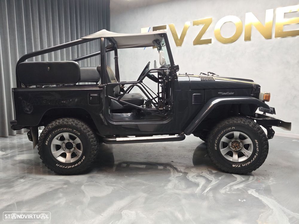 Toyota Land Cruiser - 5