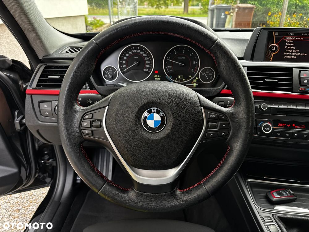BMW Seria 3 320d Sport Line - 33