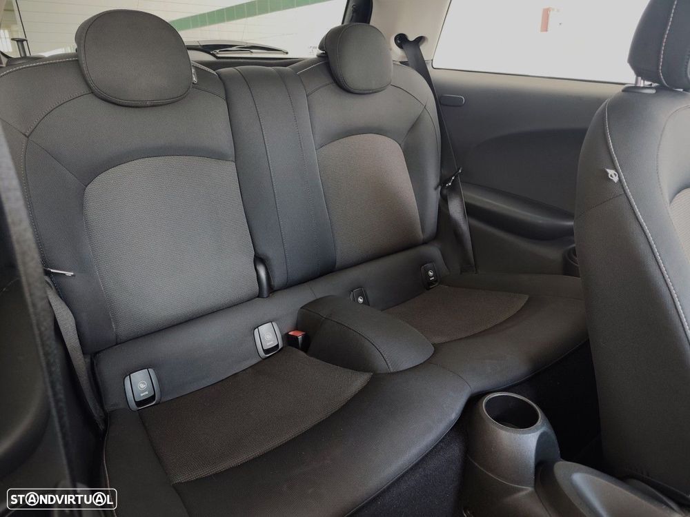 MINI 3 Portas One - 15