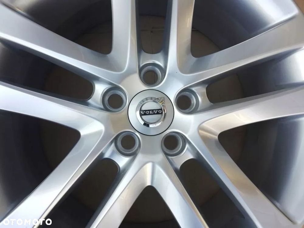 VOLVO XC60 V90 S90 S60 XC40 7,5X18 ET52,5 NOWE - 1