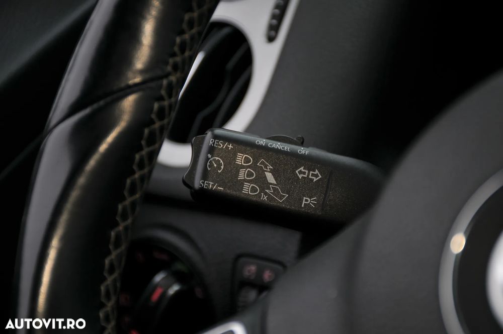 Volkswagen Tiguan 2.0 TDI SCR 4MOTION BlueMotion Technology DSG Lounge Sport & Style - 18