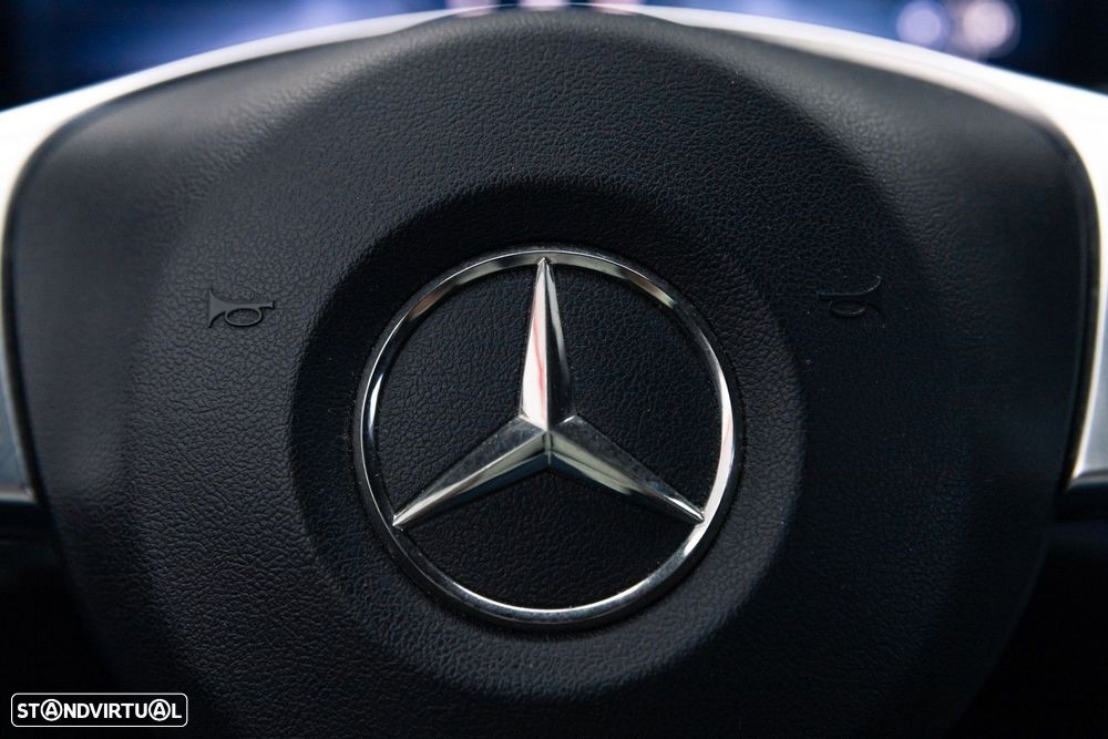 Mercedes-Benz E 220 d AMG Line - 28