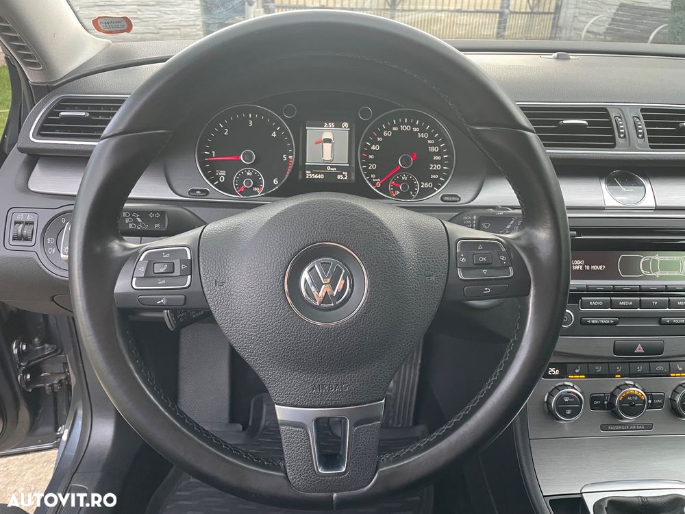 Volkswagen Passat - 23