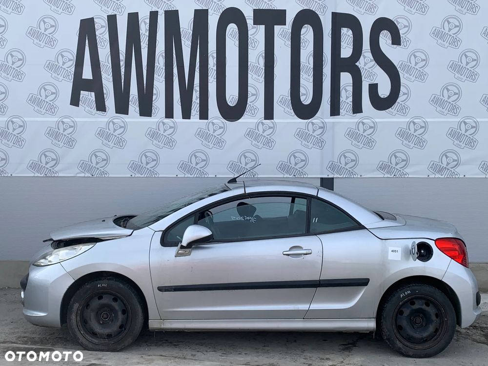 PEUGEOT 207 2008 *SAMOCHÓD NA CZĘŚCI* 4051  MASKA, LAMPA, DRZWI, LUSTERKO, ZDERZAK, GRILL, BŁOTNIK, KLAPA, BELKA, DESKA, FOTELE, KANAPA, ĆWIARTKA KIEROWNICA, TARCZE, ZACISKI, ZAWIESZENIE, KOMPLETNY PRZÓD, KOMPLETNY TYŁ, LICZNIK, ZEGARY, PRAWE LEWE PRZÓD TYŁ - 3