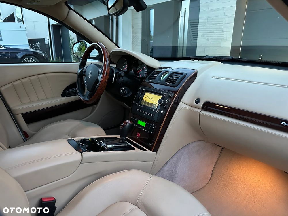 Maserati Quattroporte S - 8