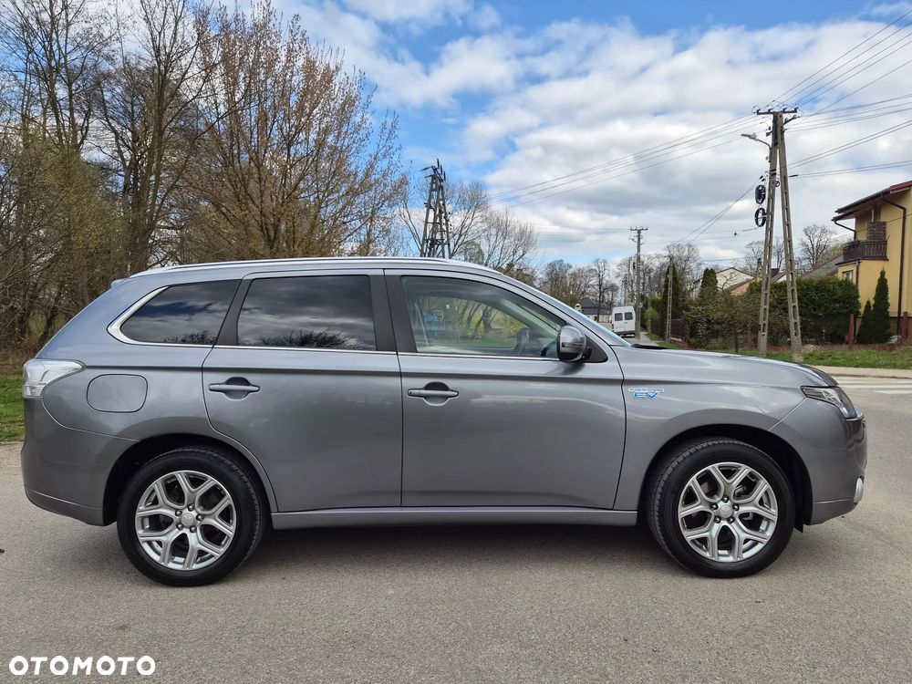 Mitsubishi Outlander - 15