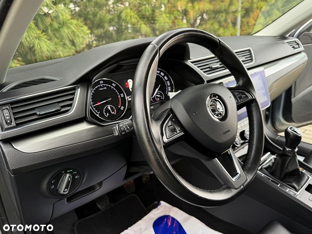 Skoda Superb 1.6 TDI Style - 26