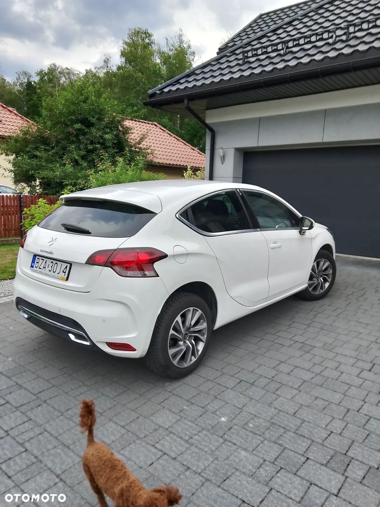 Citroën DS4 e-HDi 110 SoChic - 6
