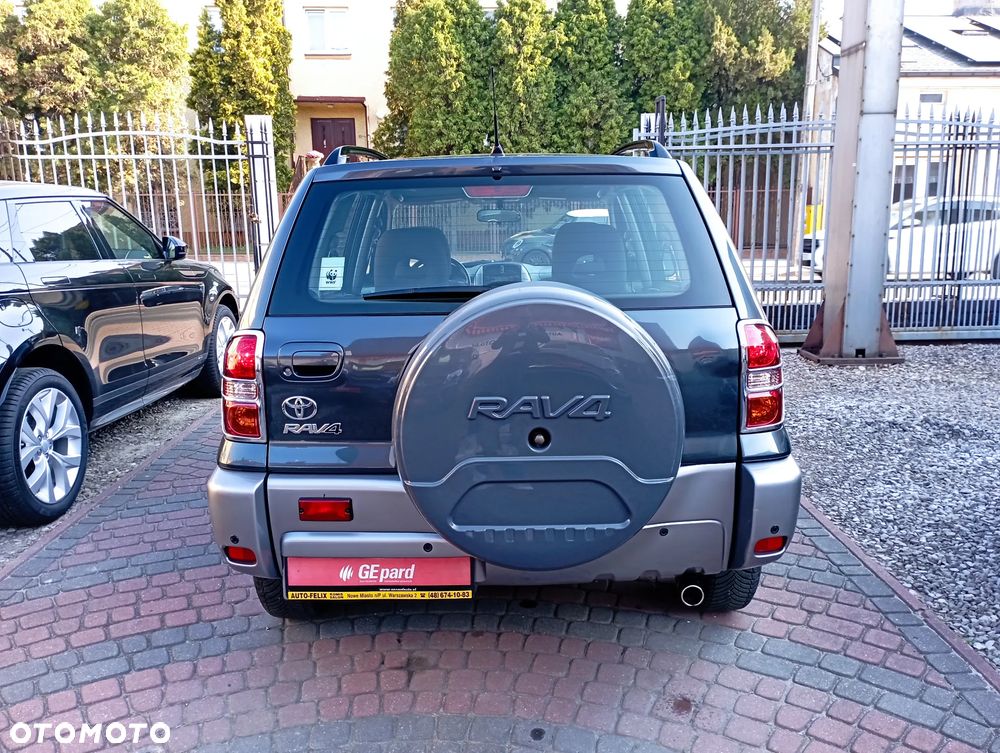 Toyota RAV4 2.0 VVT-i 4x4 - 5