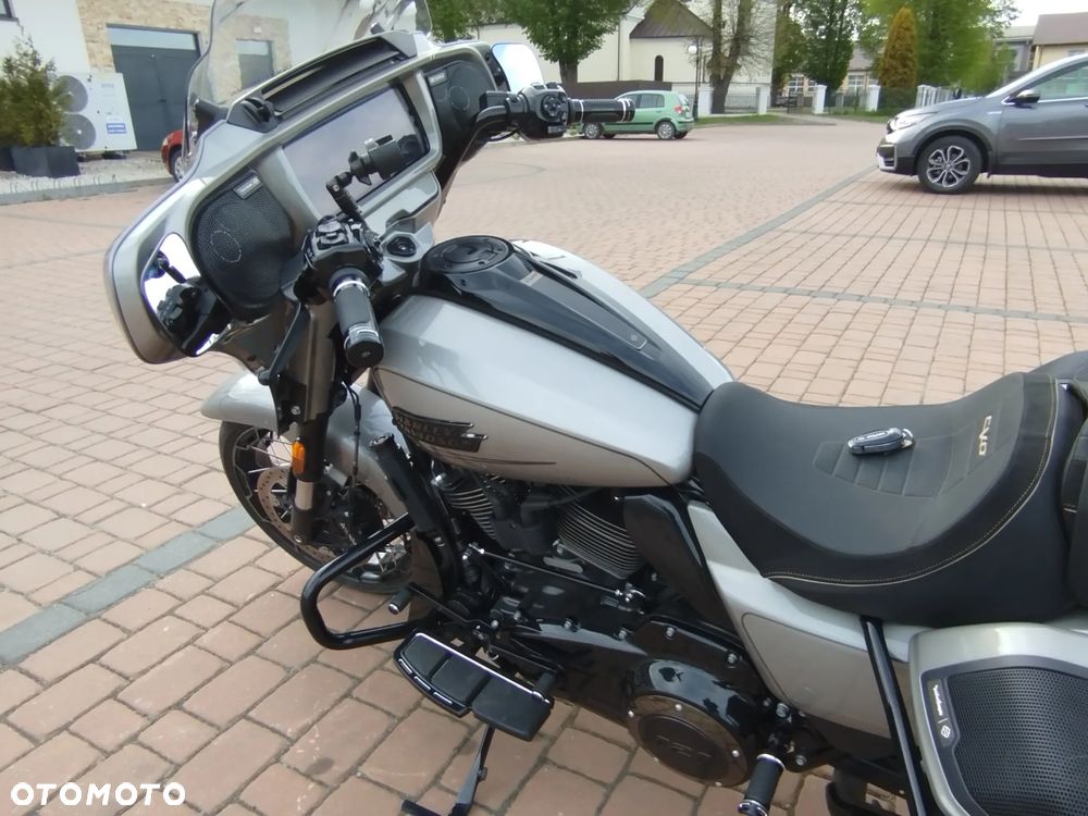 Harley-Davidson Touring Street Glide - 5